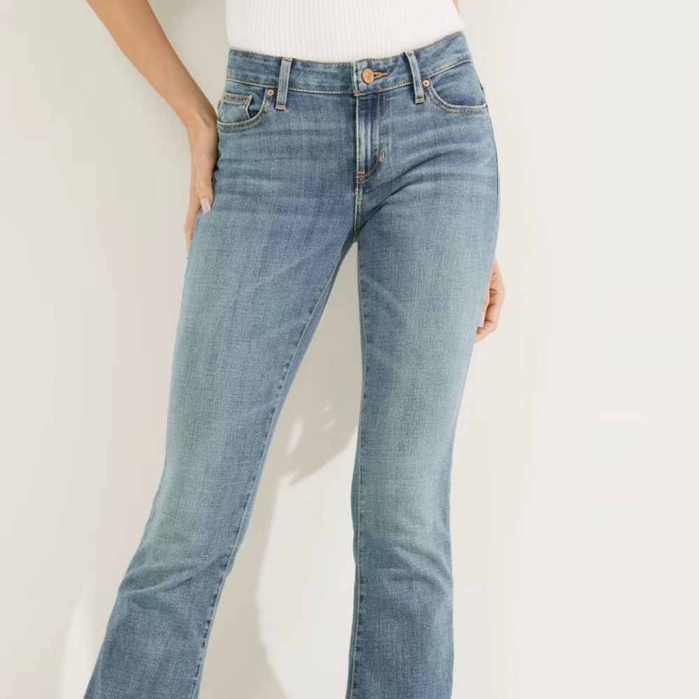 🖤 Vintage Guess low rise bootleg jeans🖤